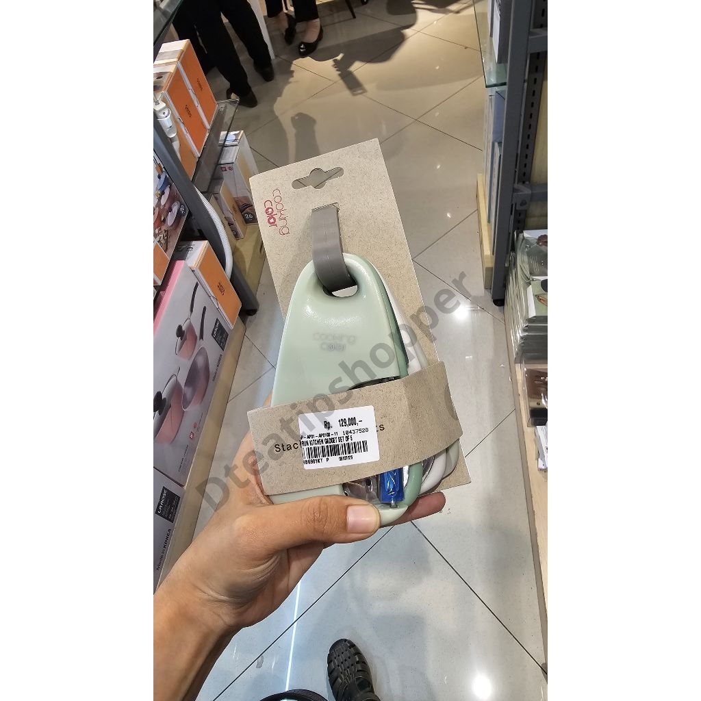 Informa kitchen gadget set of 5