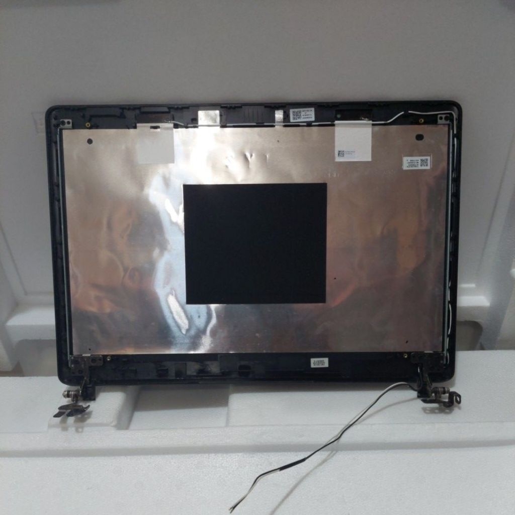 Casing Acer Es1 - 432 - C8zp laptop bagian belakang layar