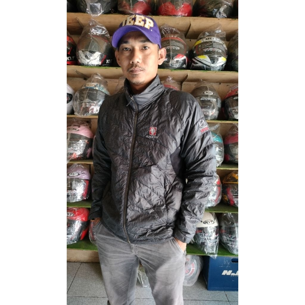 Jaket bulang cacing BLACK YAK