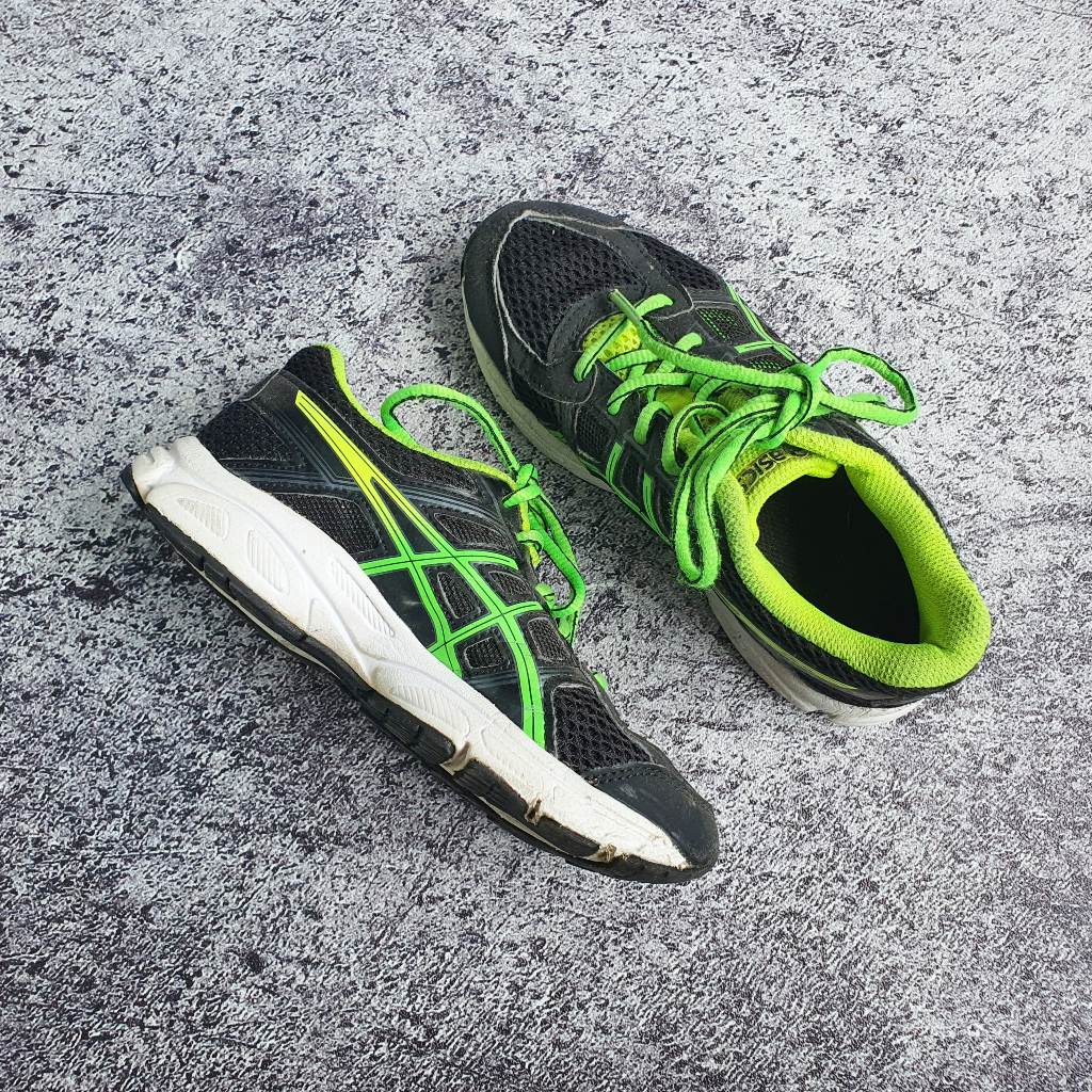 Sepatu Kulit Asics - Size 31 sd 32 - Original - Second - Preloved