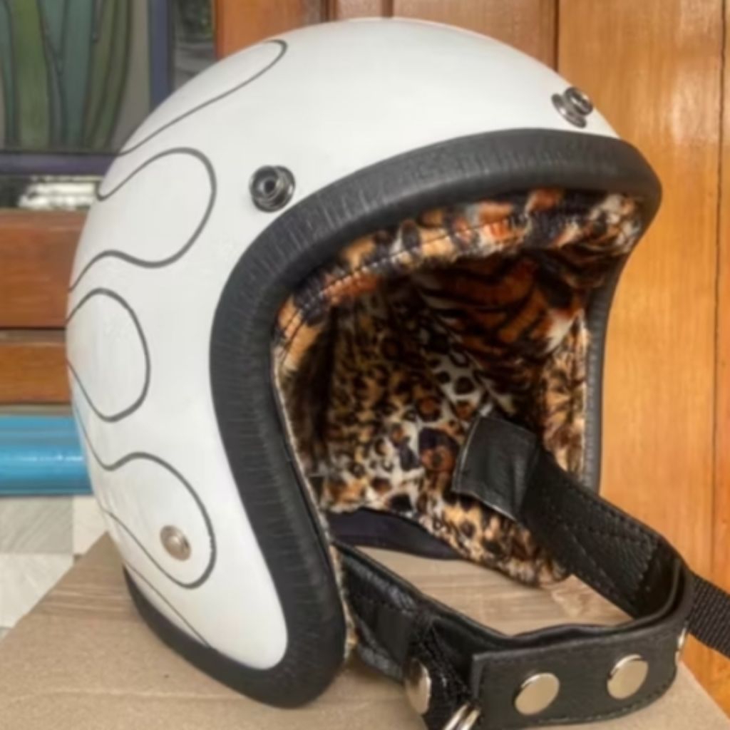 HELM SLIM HEAD BUSA LEOPARD MOTIF API