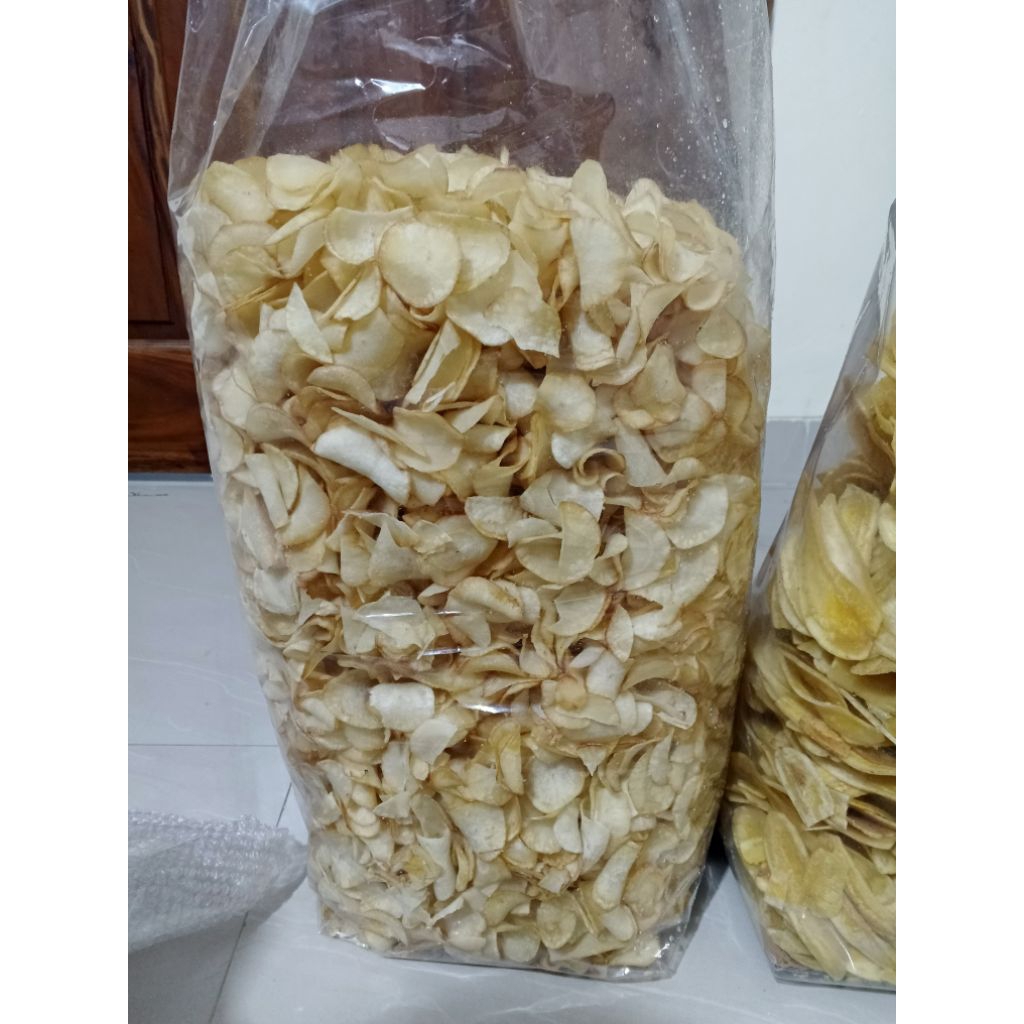 

kripik singkong satu bal kripik 1 bal isi 3,8 kg senek singkong