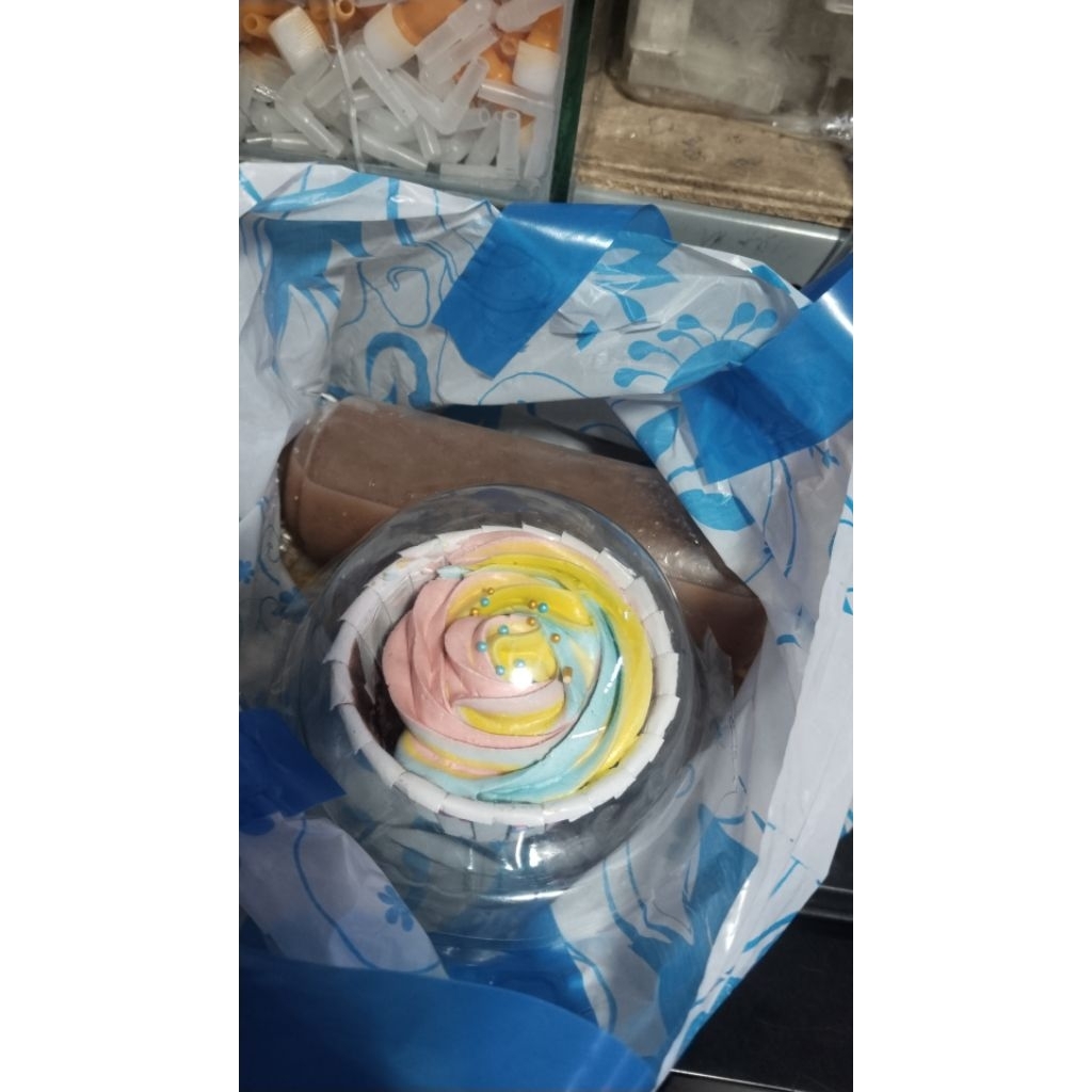 

KUE BUNGA WARNA WARNI manis