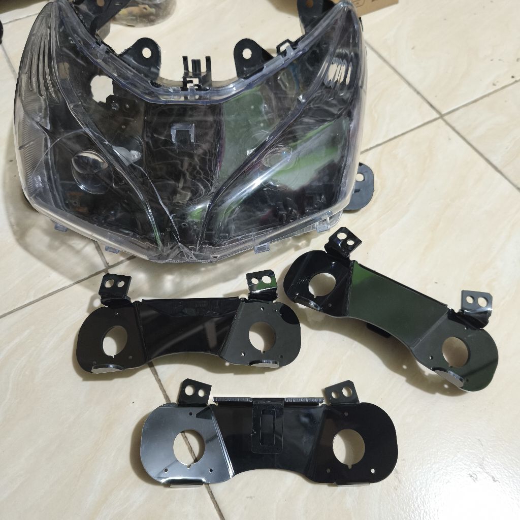 breket biled h4 2 lampu Vario 110 fi custom