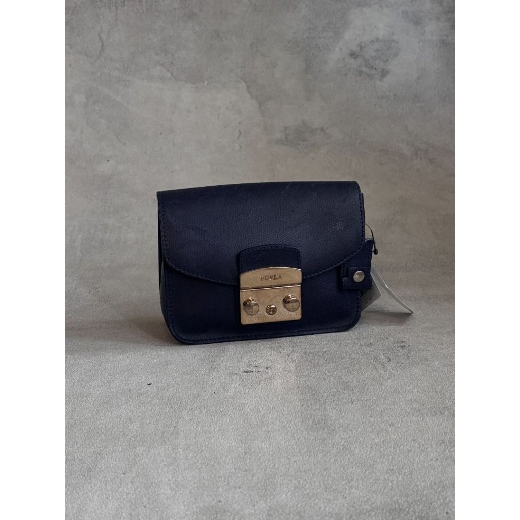 Mini Metropolis Pochette in Navy