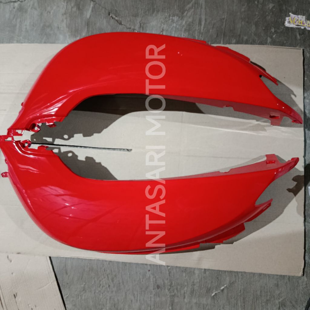 COVER BODY SCOOPY FI MERAH 2017 2018 2019 BODY HALUS SAMPING KANAN KIRI SCOOPY FI MERAH  2017-2019