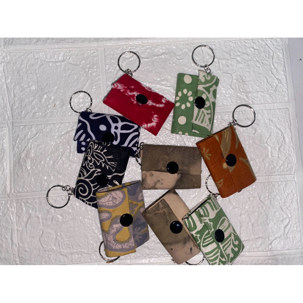 Souvenir pernikahan dompet batik