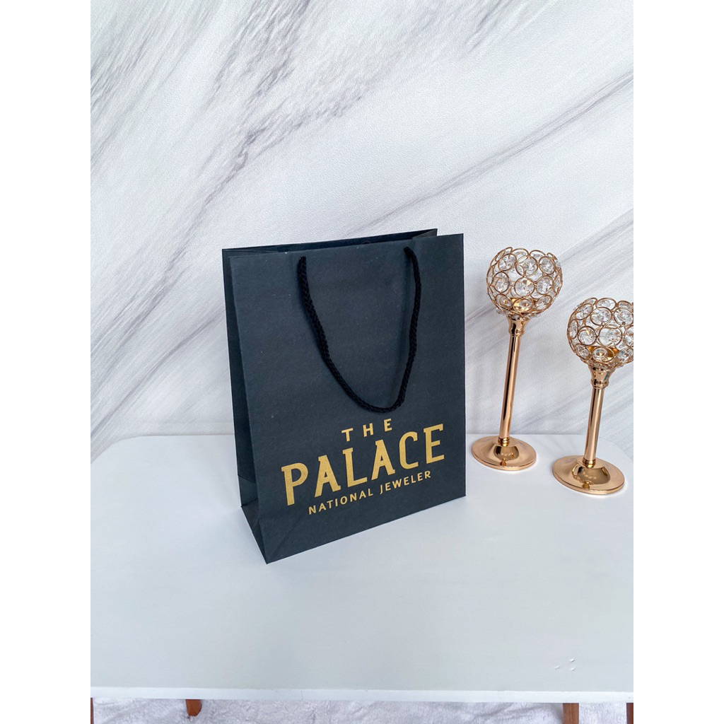 

Paperbag The Palace Hitam