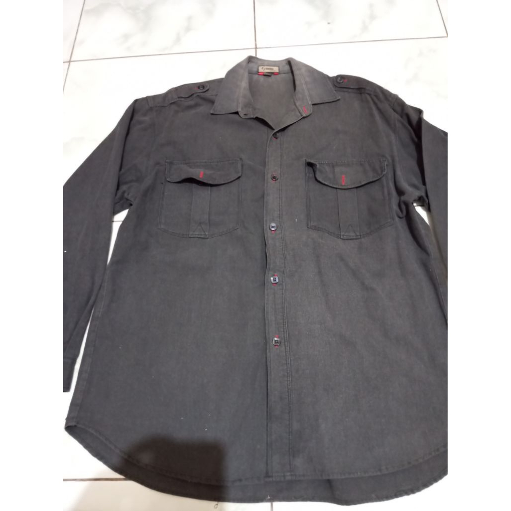 KEMEJA PRIA PRELOVED Merk Gionino