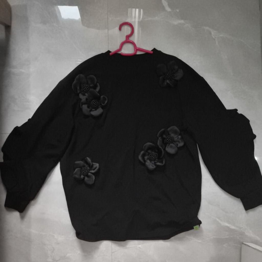 Kaos Bunga Lengan Panjang