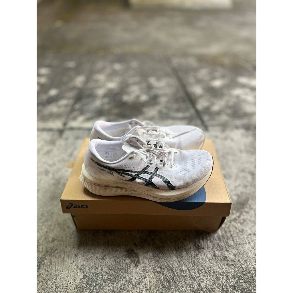 Asics Magic Speed 4
