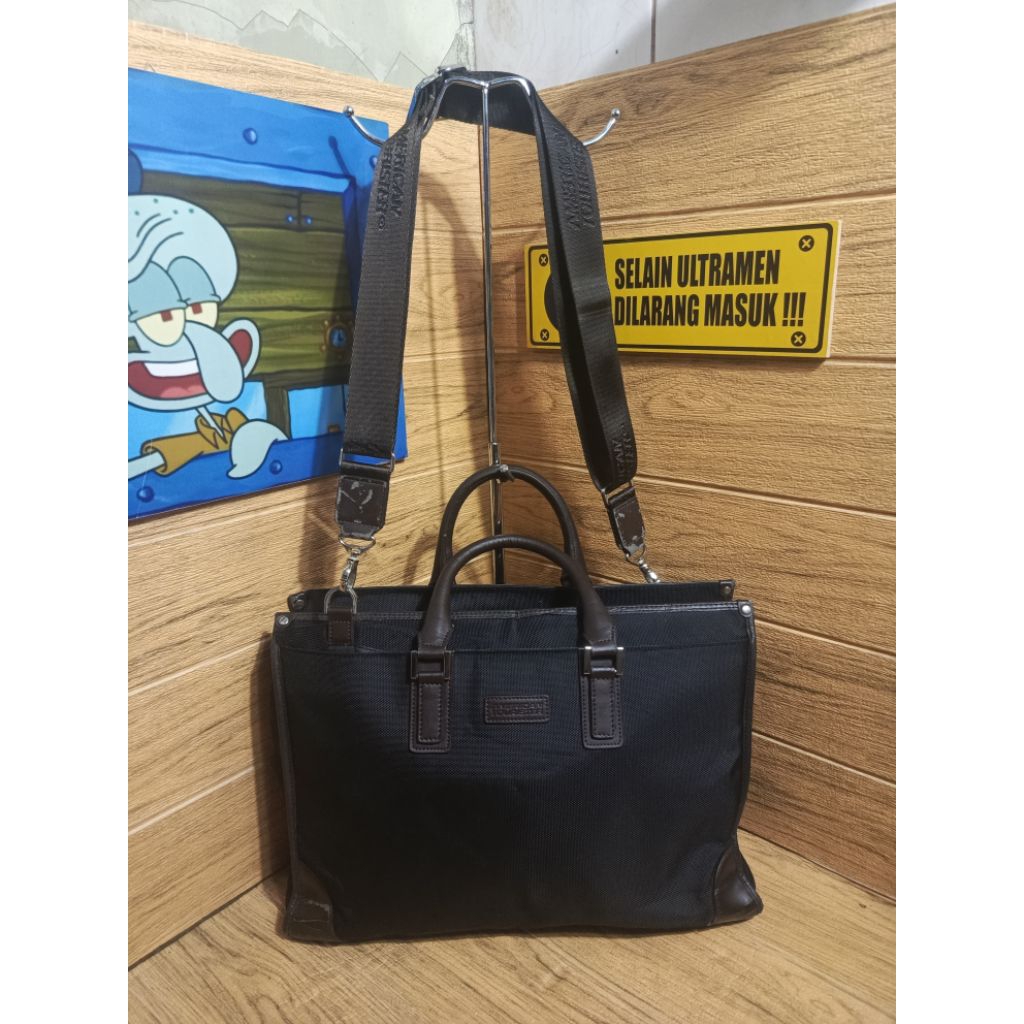 Tas kerja slempang American Tourister second original