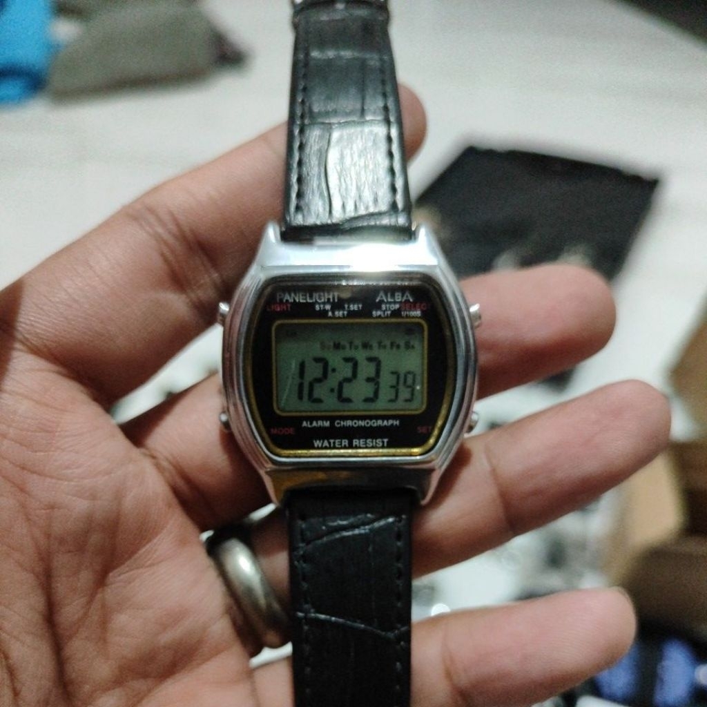 jam tangan vintage Alba panelight digital