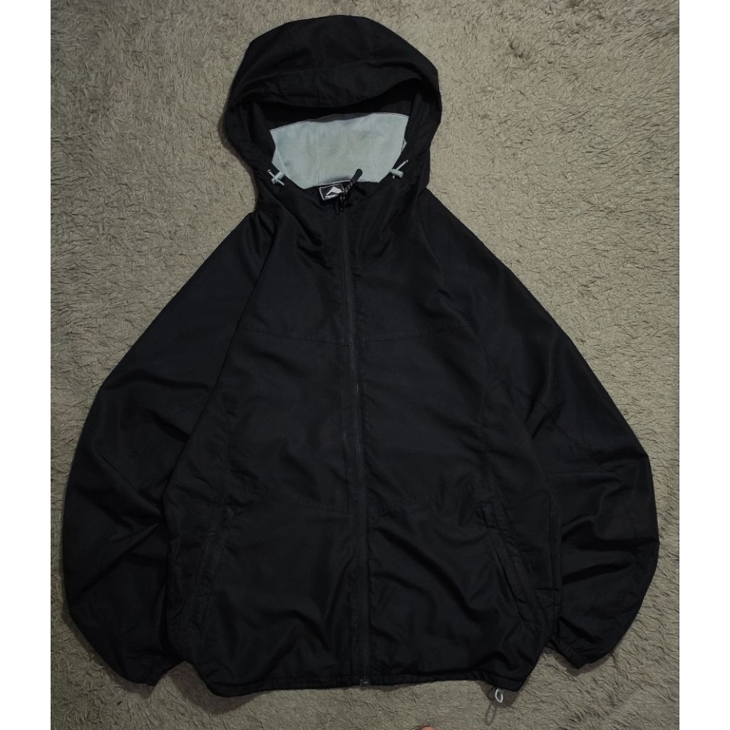 Field core windbreaker jacket