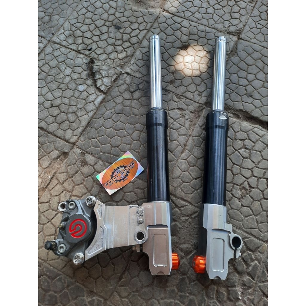 Shock Depan RT Stage versi 8 & Kaliper Brembo Set Breket TINGGAL PAKAI