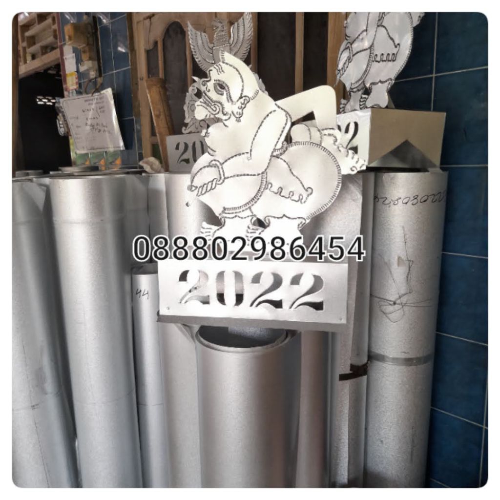 fariasi mahkota wuwung kerpus