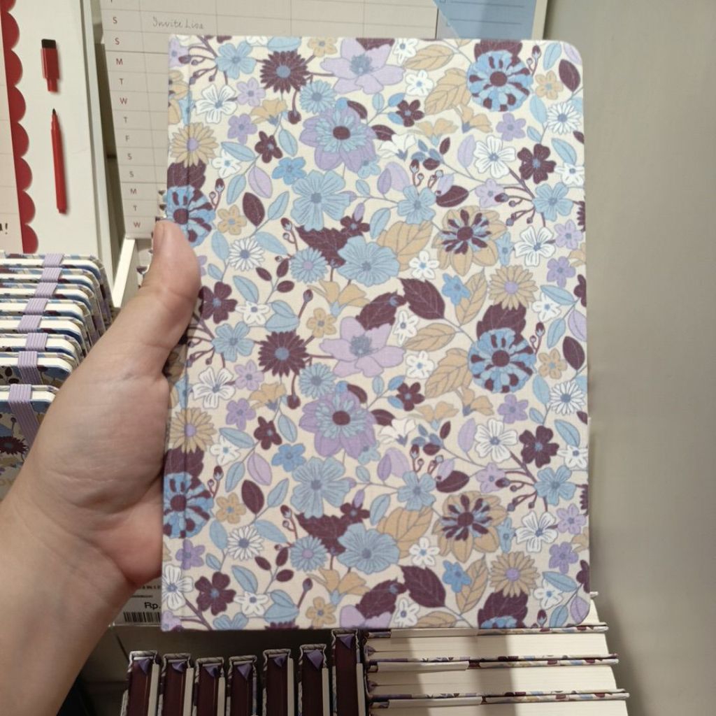 

Flying Tiger Floral Bunga Bullet Planner Notebook Notes Buku Tulis Titik Titik Dotted Original A5