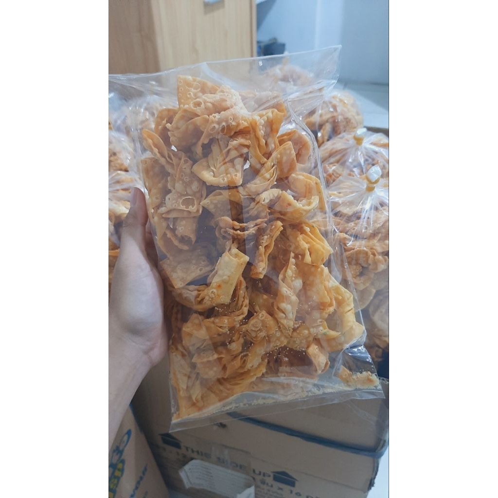 

Kue bawang Medan