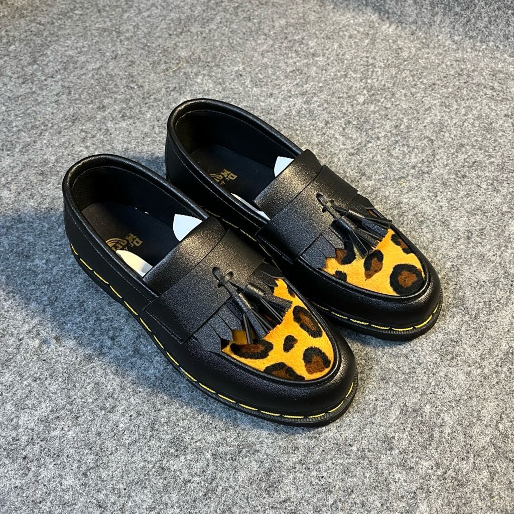 Docmart Penny Loafers Sepatu Docmart Penny Loafers Tassel Pria Pantopel Hitam Motif Leopard Loafers 