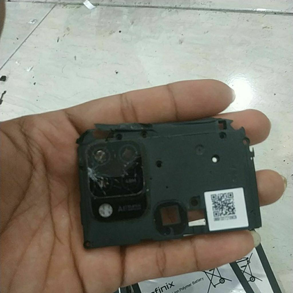 tutup mesin bekas Infinix hot 10s,minus kaca kamera pecah/tidak ada