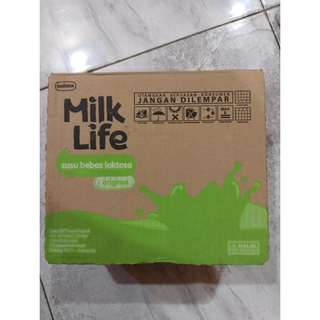 

Susu UHT MilkLife Free Lactose 200ml ( 1 dus isi 24 pcs)