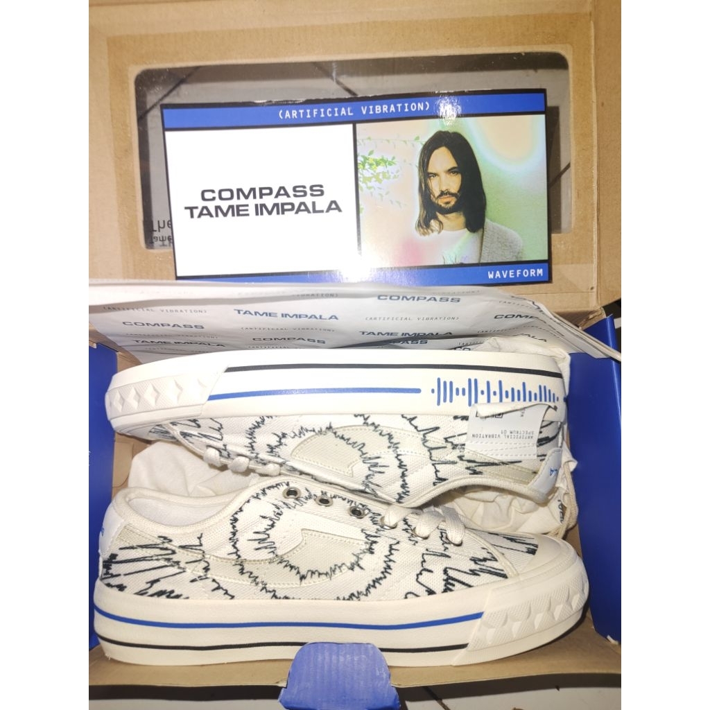 Compass x Tame Impala Spectrum 01