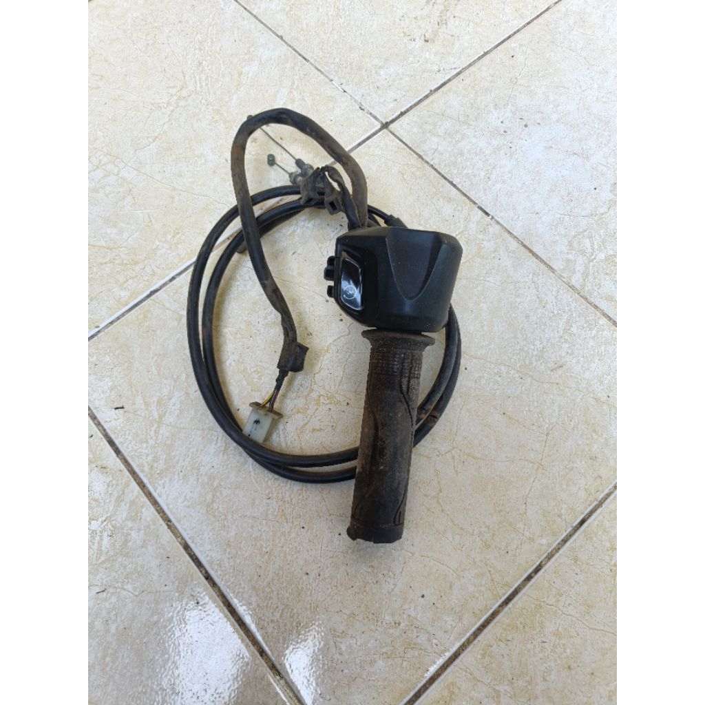 Holder Saklar kanan CBR150R Led