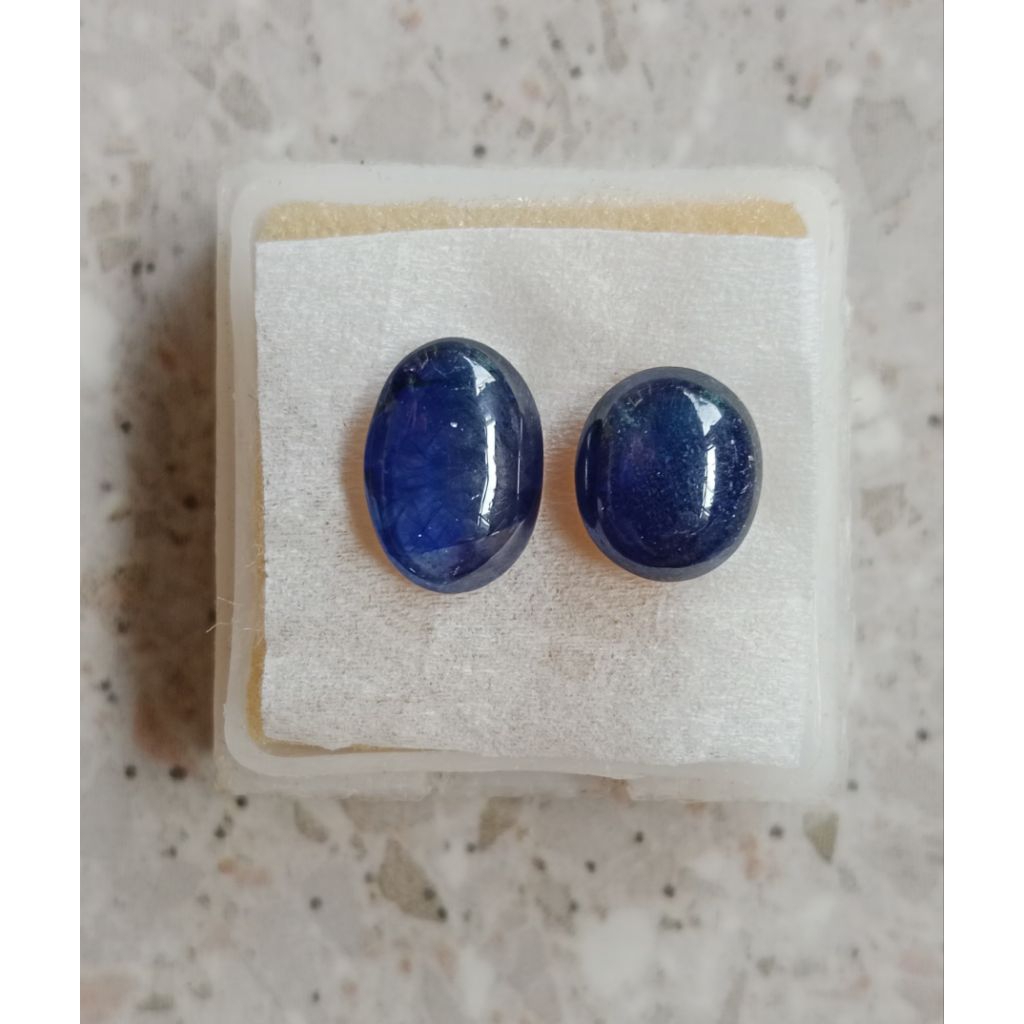 Natural Blue Safir Afrika asli