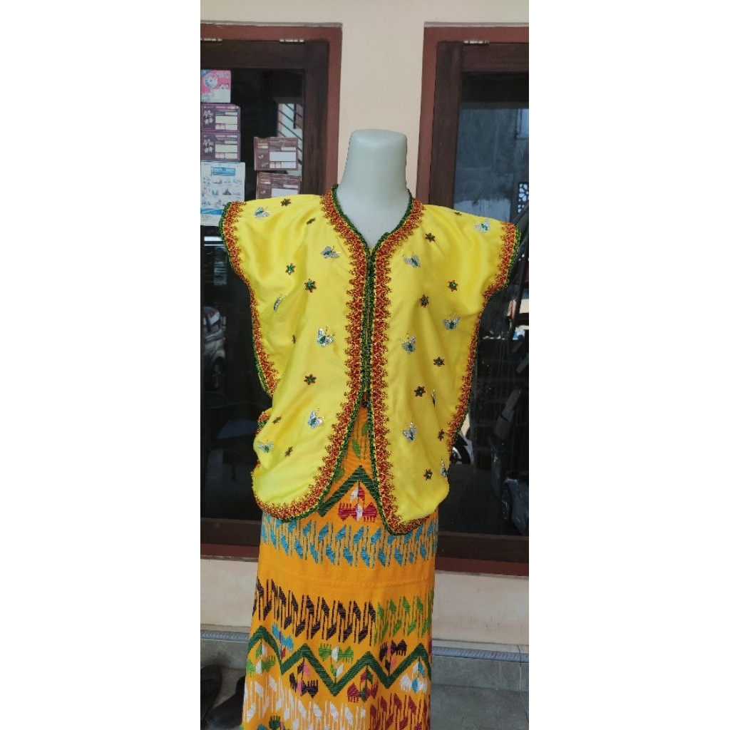READY Baju Adat Bima Mbojo Anak Perempuan Remaja Warna Kuning