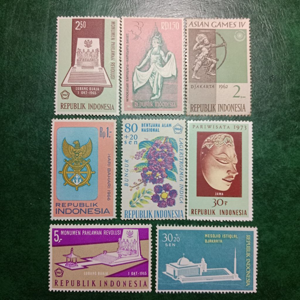 

Prangko Indonesia 8 Pcs campur UN USED