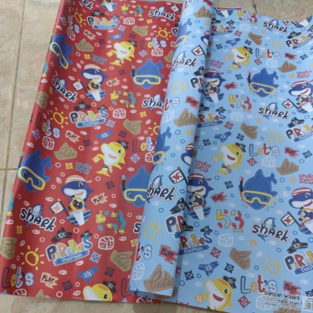 

kertas kado doff sansan wawa shark, lotso, tsum tsum spiderman kuromi