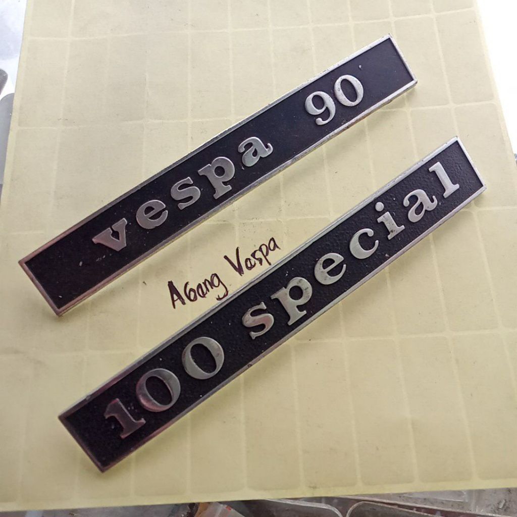 emblem vespa PTS 90 CC spesial 100 emblem logo tulisan vespa PTS smallframe