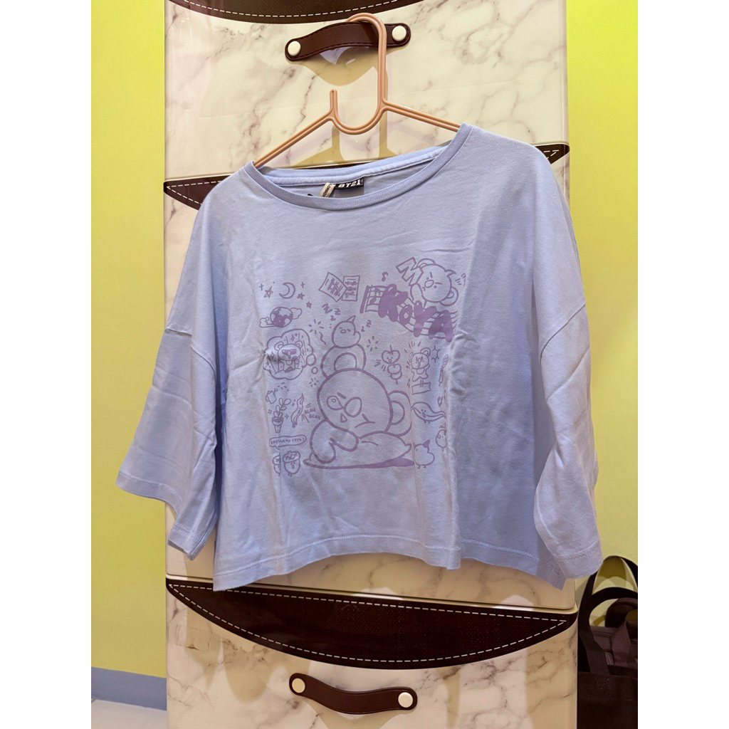 PRELOVED KAOS CROP COLOR BOX BT21 KOYA M