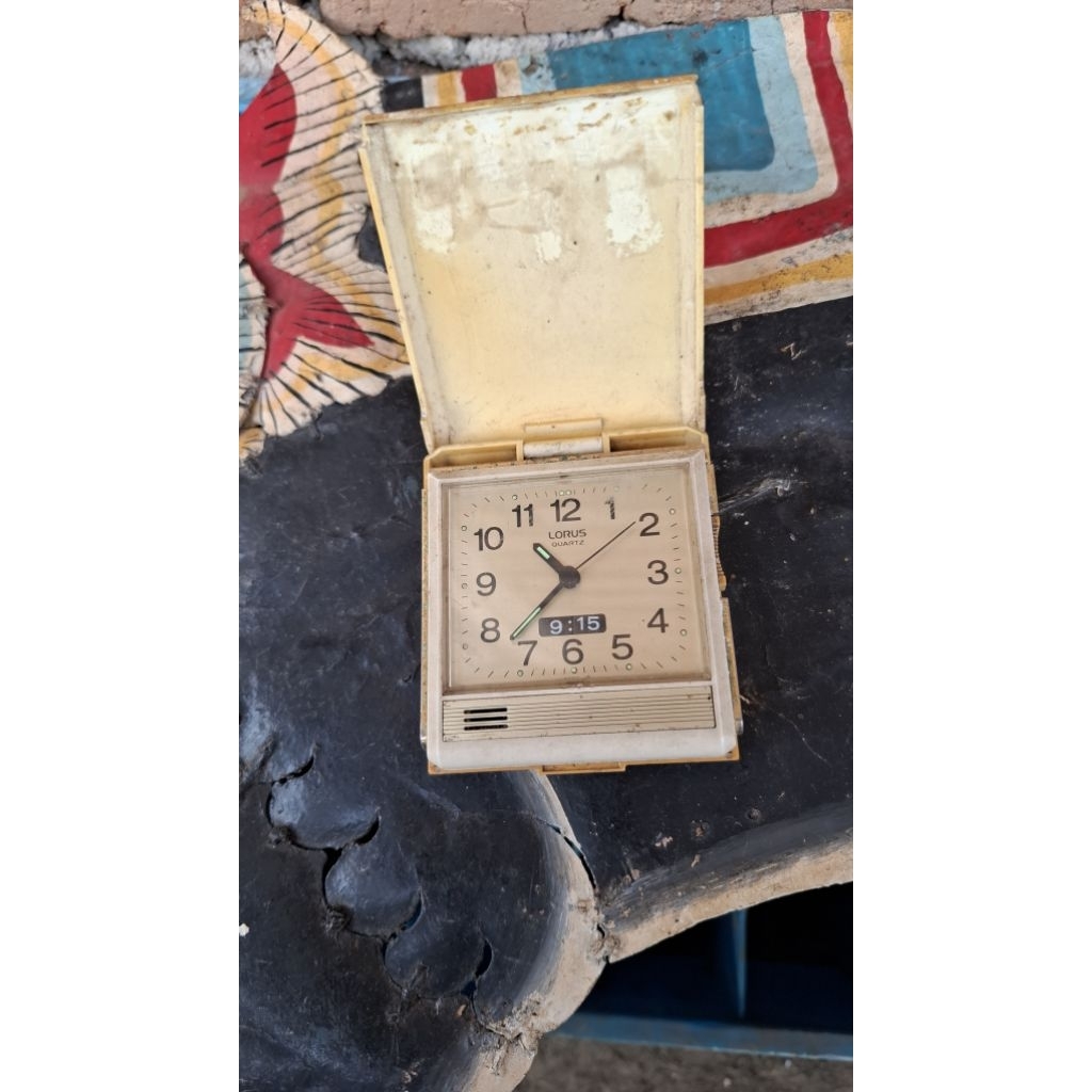 Jam lorus 65rb jadul antik vintage display lawas kuno anggap mati