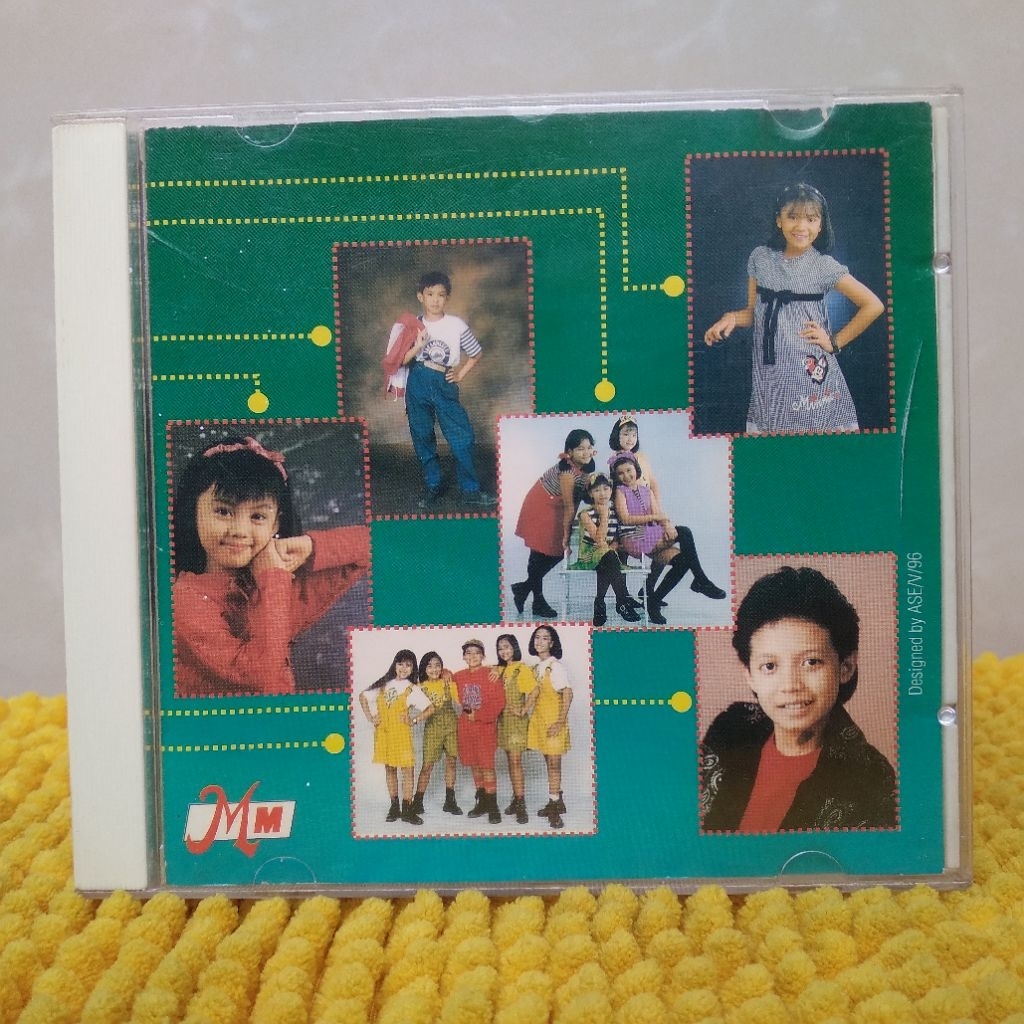 VCD KOMPILASI THE BEST SELLER OF MM RECORD KARAOKE - ENNO LERIAN AGNES MONICA