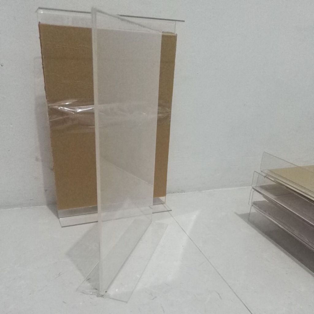 

akrilik bening "T" A4 tebal 2 mm