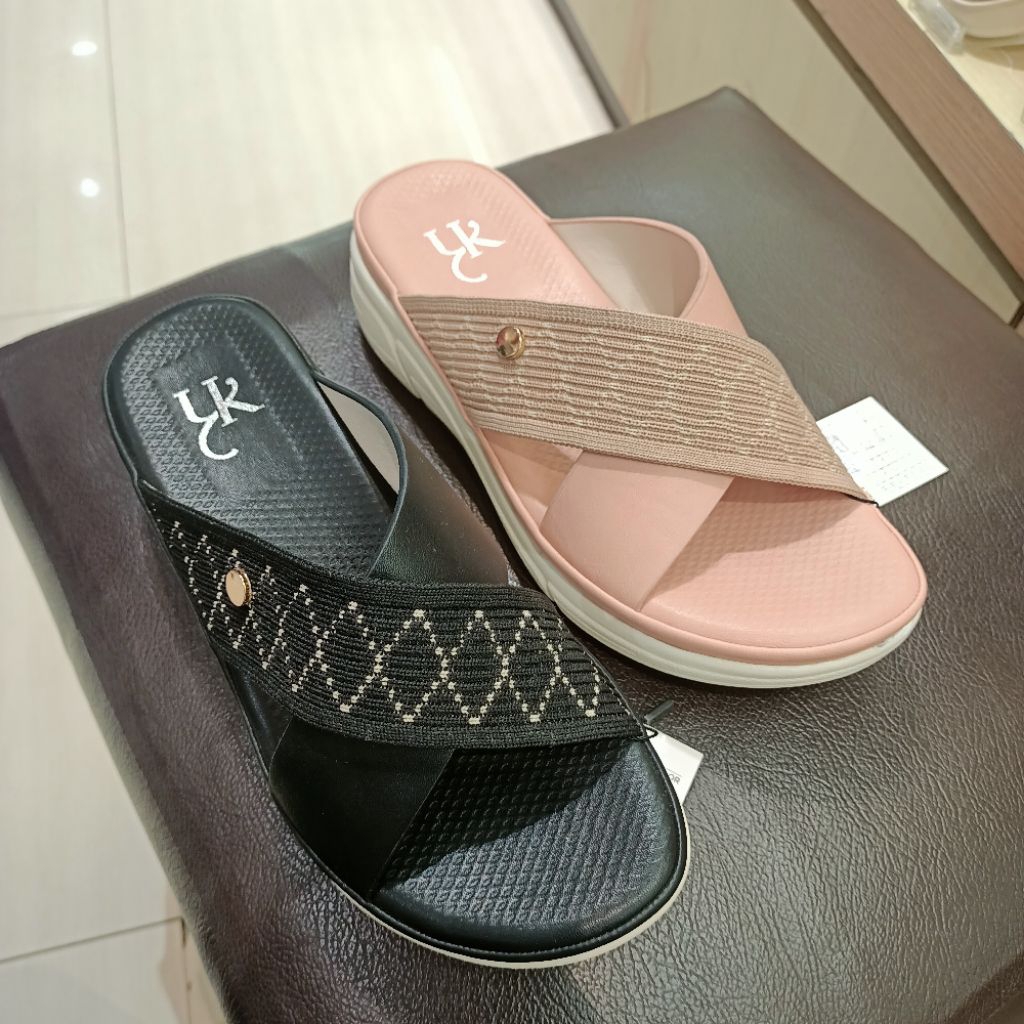 sandal wanita flat ringan YONGKI KOMALADI original