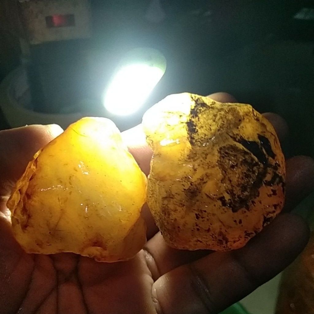 BATU ANGGUR GIWANG