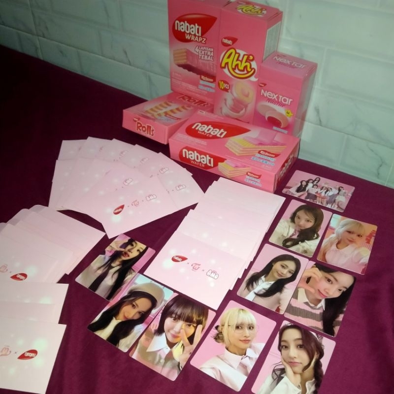 

NABATI X TWICE FREE PHOTOCARD