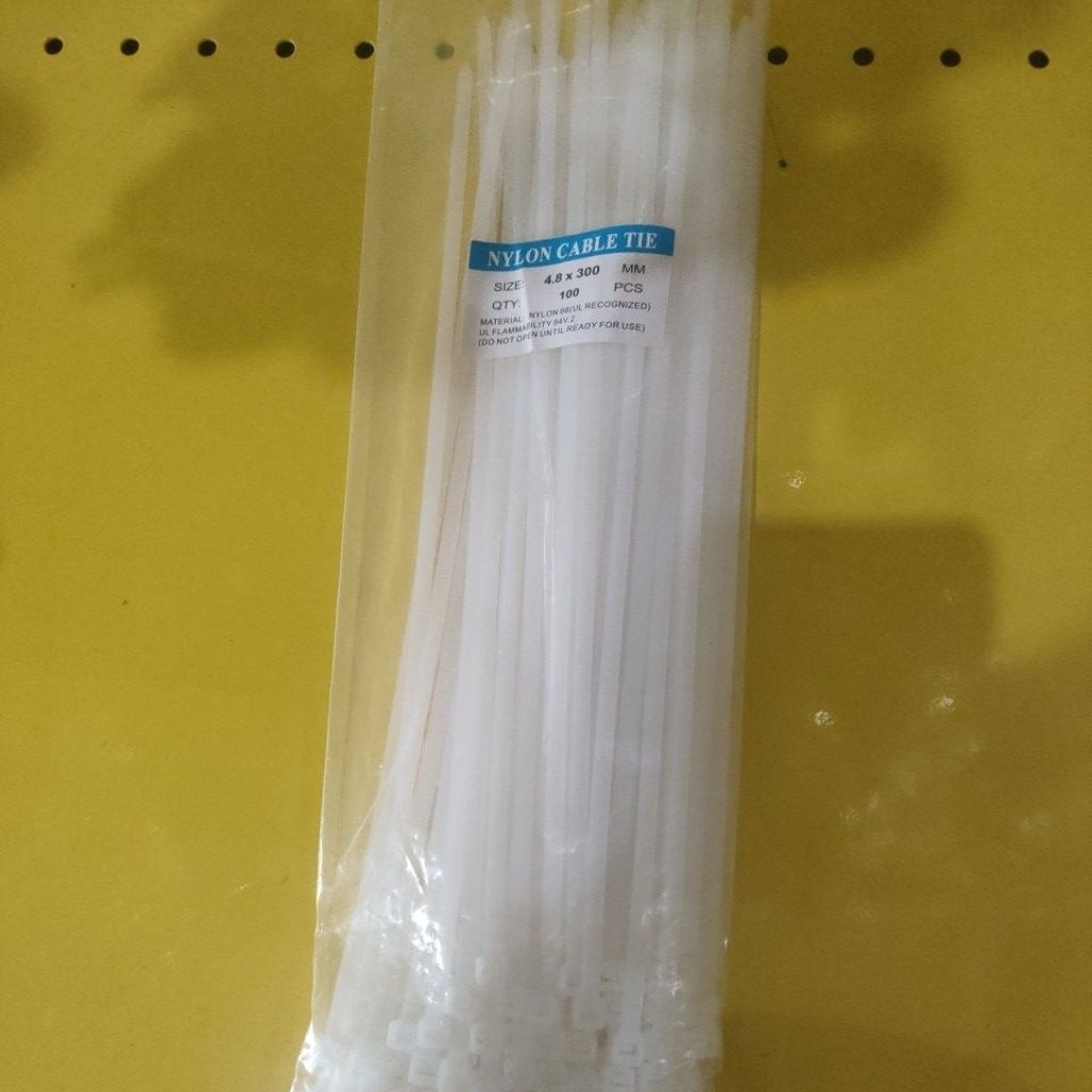 

Nylon Cable Tie Size 4,8 x 300 MM