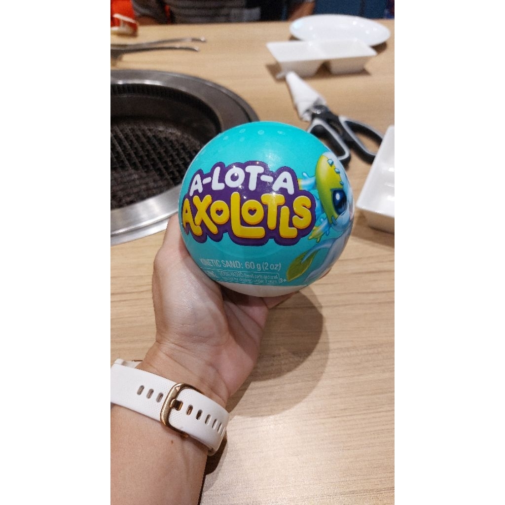 Zuru surprise axolotl baru segel