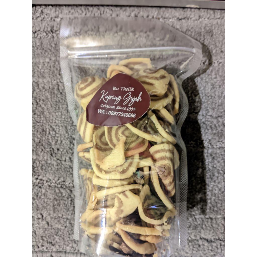 

kuping gajah ibuk tholik