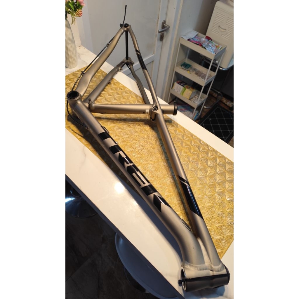 Frame Set Trek Procaliber 6 Size S 29er 27.5+ kondisi like new