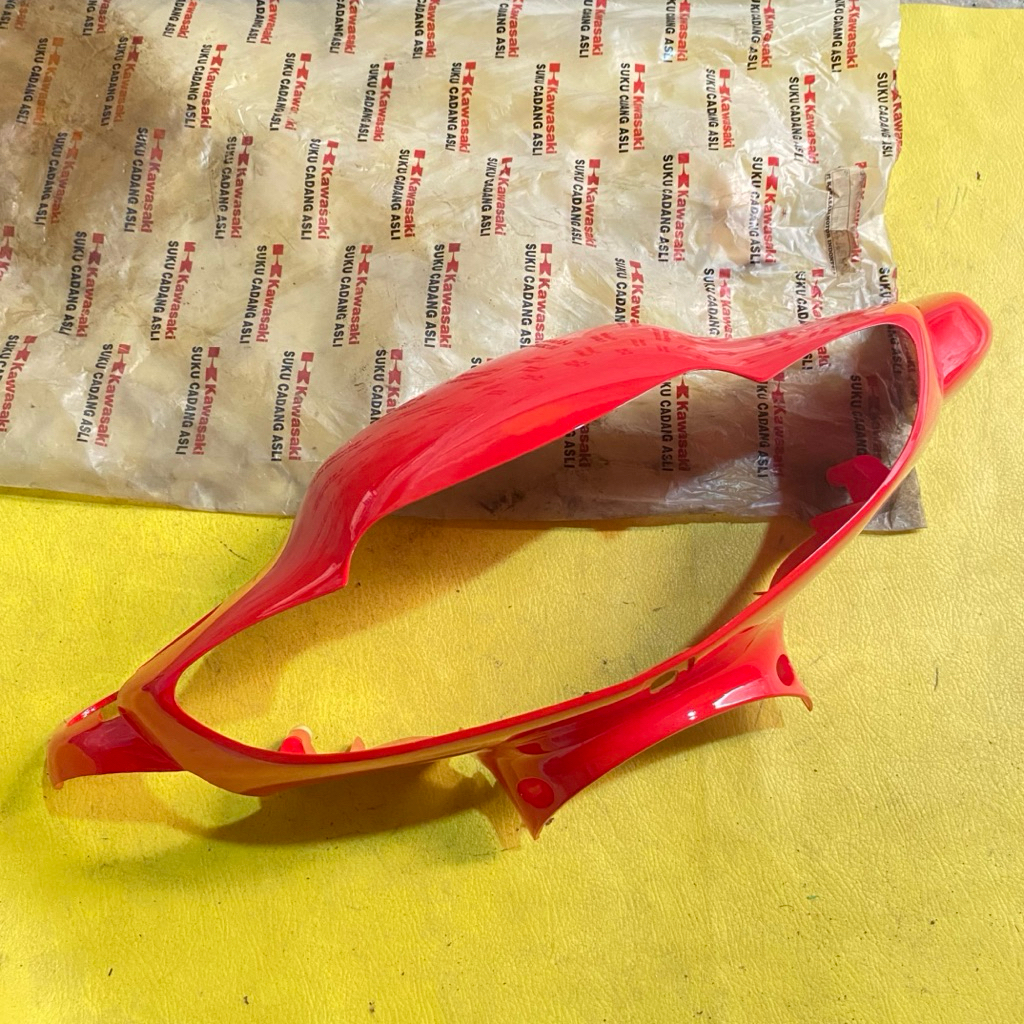 batok kepala depan Kawasaki Blitz R original  warna merah