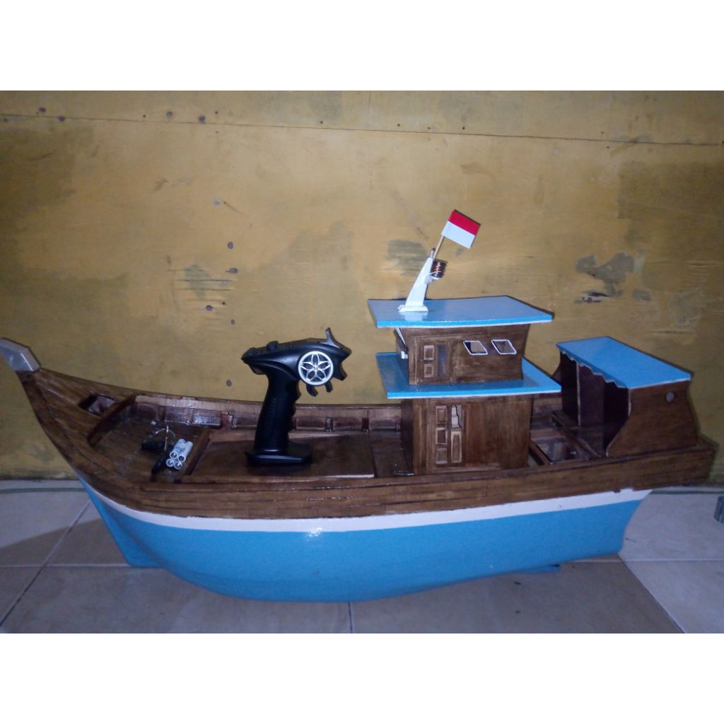 Mainan Rc kapal miniatur