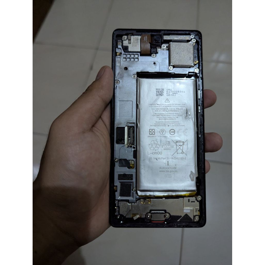 Kanibalan Hp enam tanpa LCD