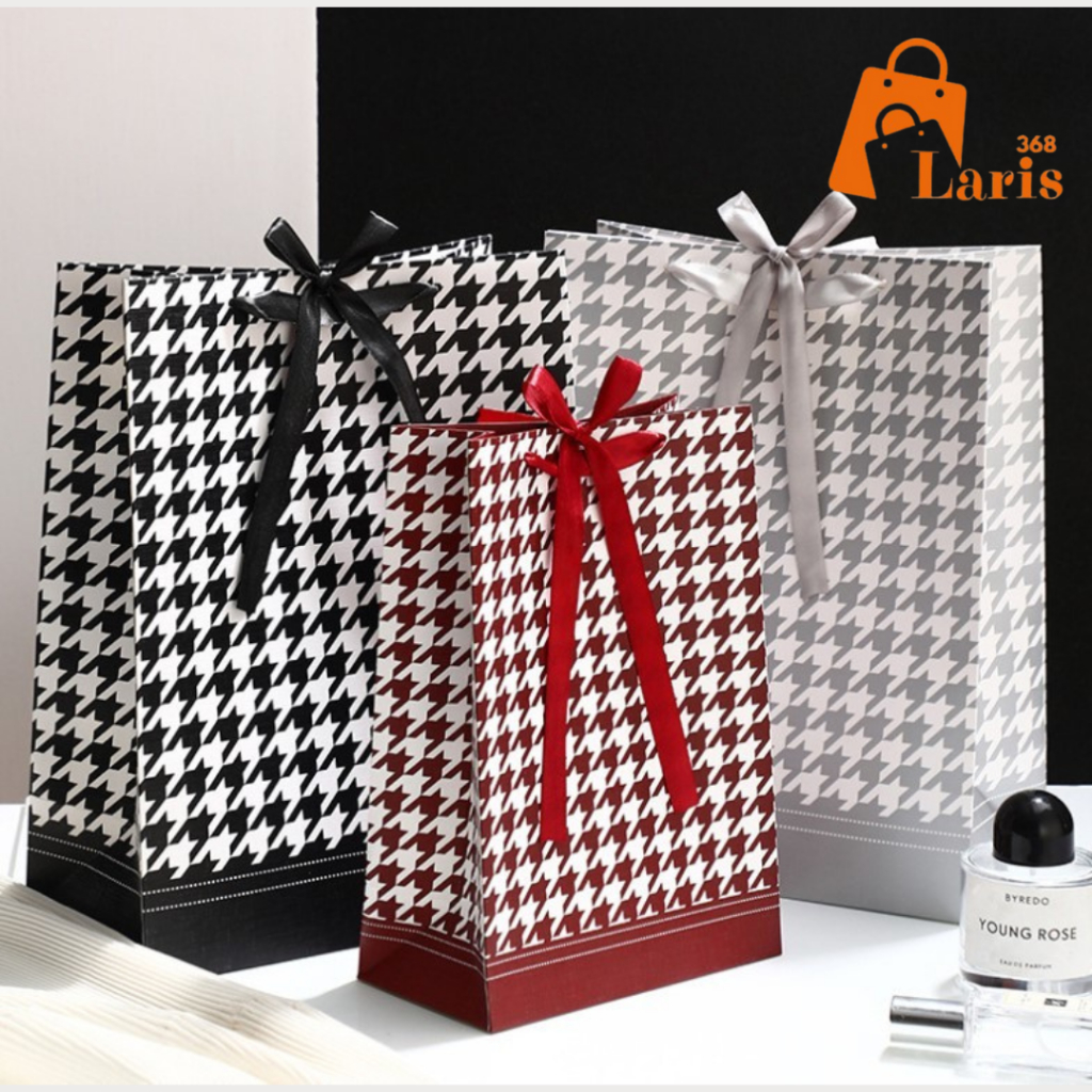 

Laris368 Paper Bag Papebag Cantik Kantong Karton Tas Hadiah Kado Hampers Goodiebag Motif Houndstooth Kotak Premium