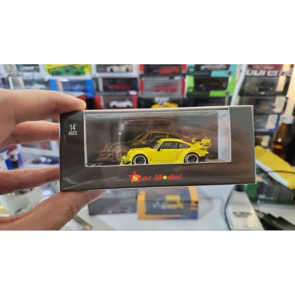 star model 1:64 porsche rwb 930 yellow