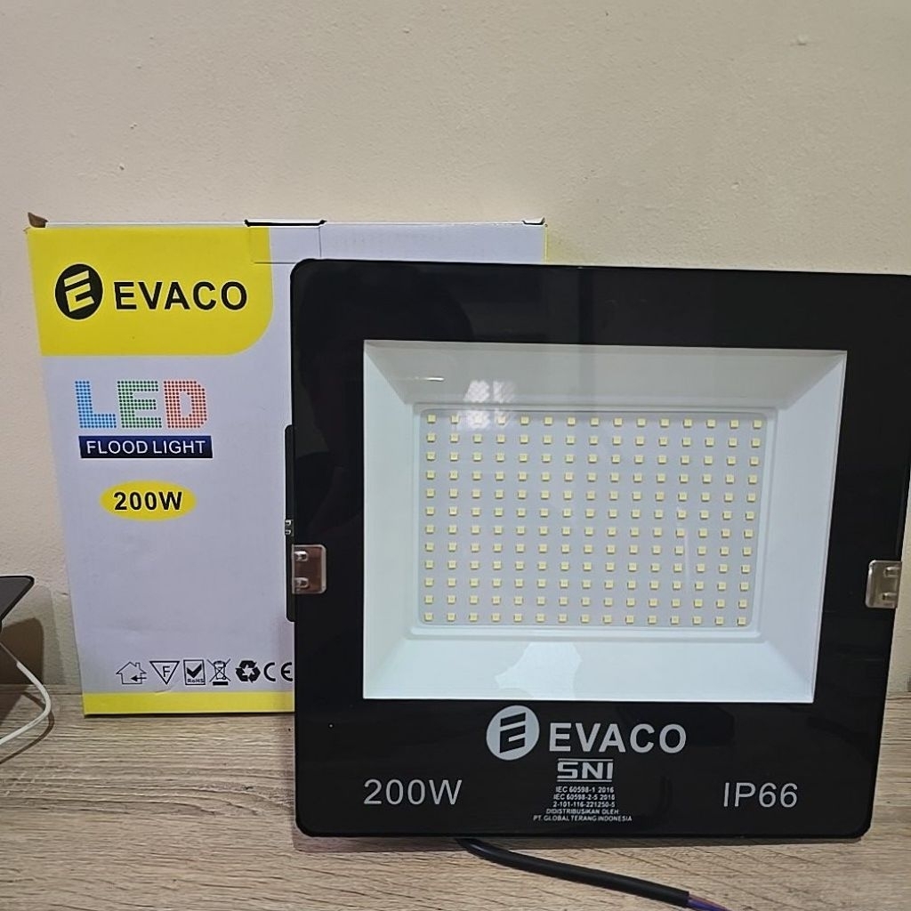 EVACO LAMPU SOROT LED 200 WATT / LED LAMPU TEMBAK 200W IP66