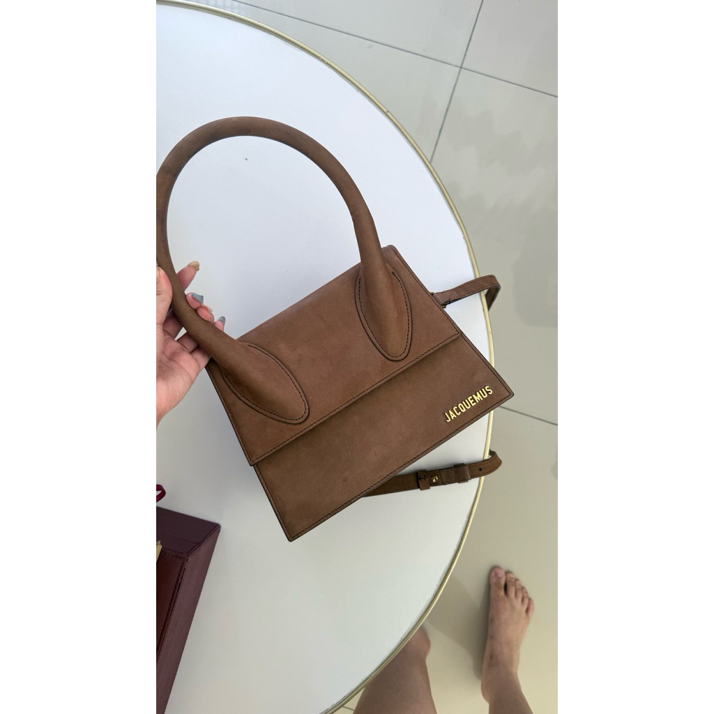 JACQUEMUS Le Grand Chiquito